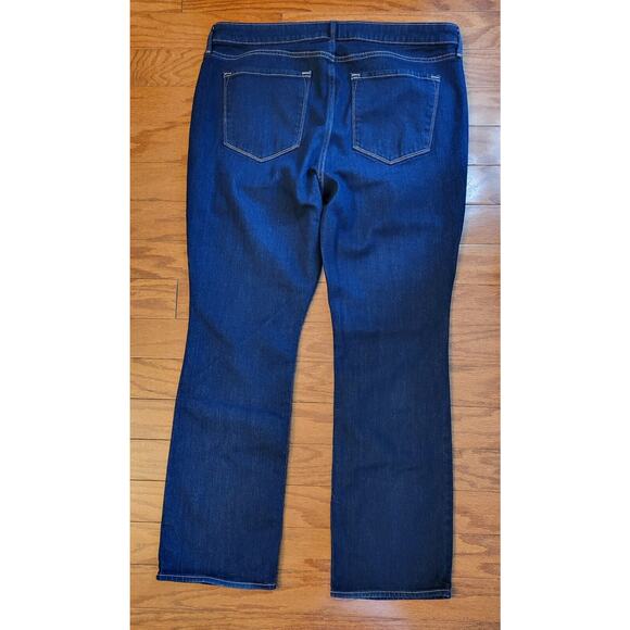 Old Navy Jeans Women Size 18 Mid-Rise WOW Boot-Cut Dark Denim Jeans - Picture 11 of 12